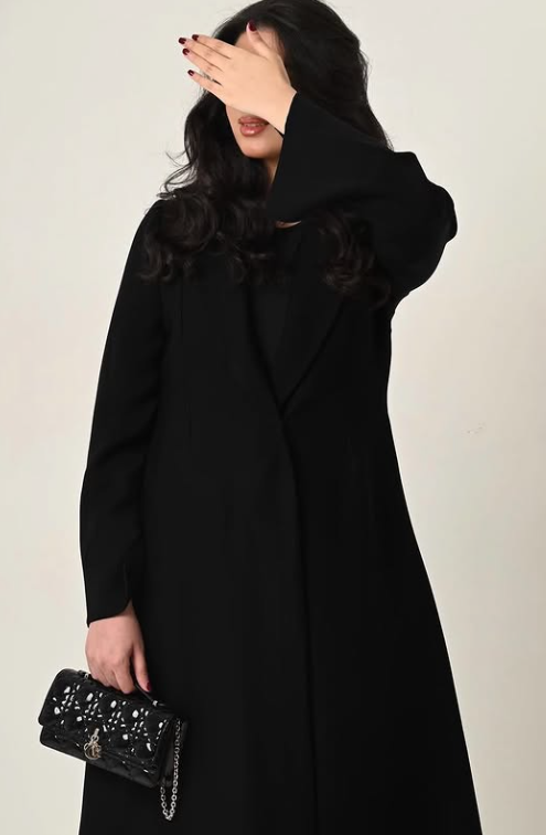 The Sculpted Shawl-Collar Noir Abaya