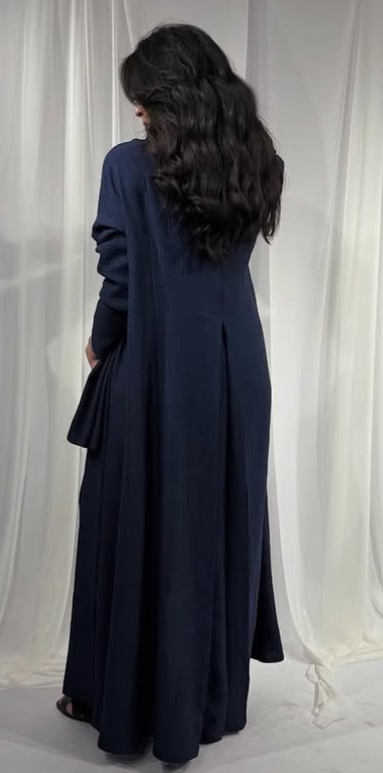 The Midnight Pleat-Back Closed Abaya
